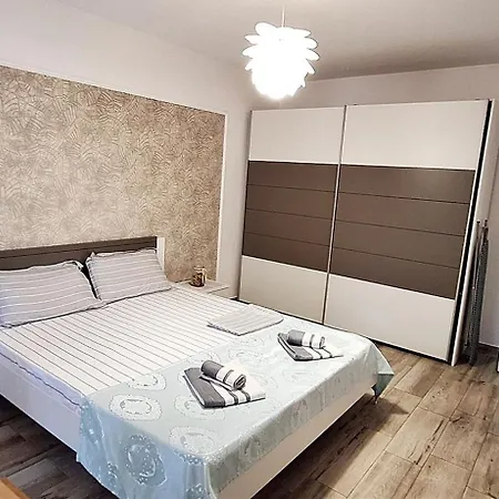 Cezar Faleza-nord Constanta-plaja Reyna Констанца