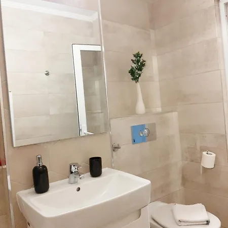 Cezar Faleza-nord Constanta-plaja Reyna