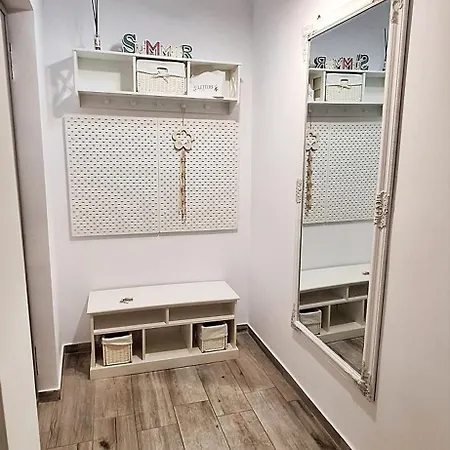Apartment Cezar Faleza-nord Constanta-plaja Reyna *