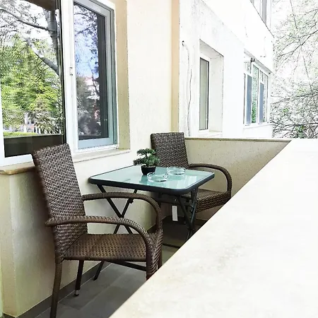 Apartment Cezar Faleza-nord Constanta-plaja Reyna