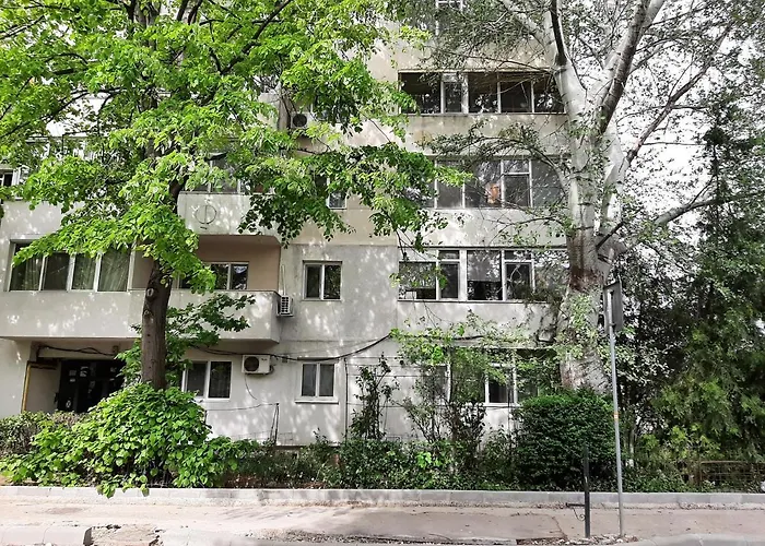 Apartament Cezar Faleza-nord Constanta-plaja Reyna *