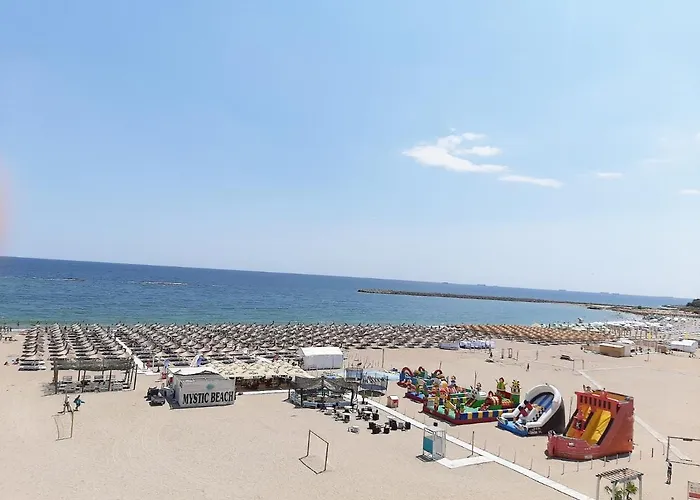 Cezar Faleza-nord Constanta-plaja Reyna *