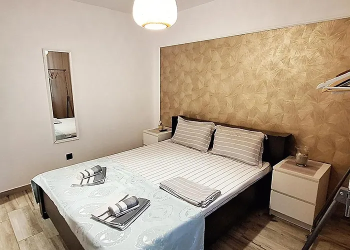 Apartament Cezar Faleza-nord Constanta-plaja Reyna *