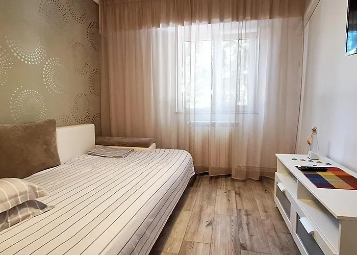 Apartament Cezar Faleza-nord Constanta-plaja Reyna Konstanca