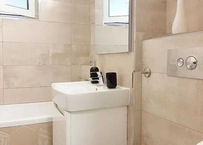 Apartament Cezar Faleza-nord Constanta-plaja Reyna