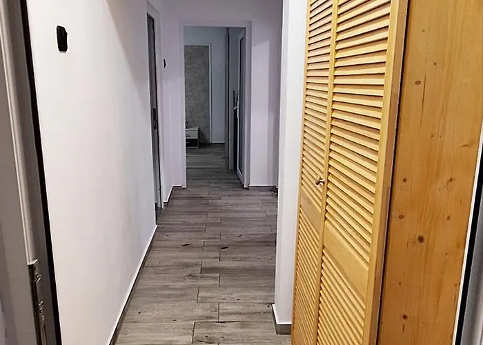 Cezar Faleza-nord Constanta-plaja Reyna Konstanca